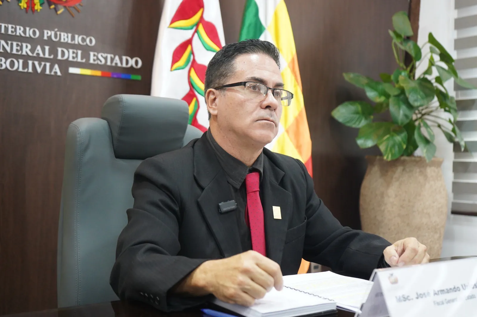 José Armando Urioste en una imagen institucional publicada junto al comunicado sobre avances de la investigación, el 14 de octubre de 2026.